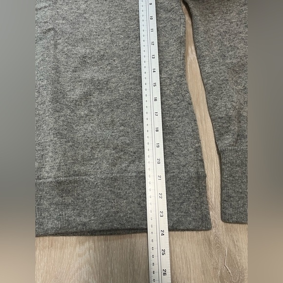 Ann Taylor Grey Wide Boat Neck Knit Sweater - Picture 5 of 7